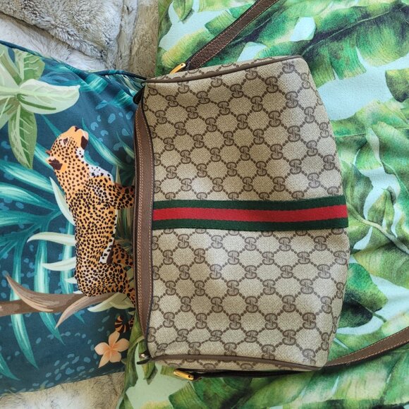Gucci  Crossbody Bag with Green and Red Stripe - Picture 3 of 15